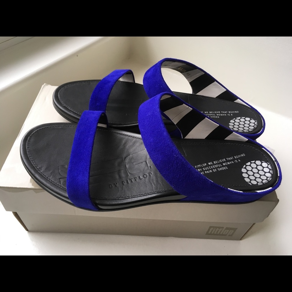 NIB FitFlop gorgeous blue dress sandal. Sz 9